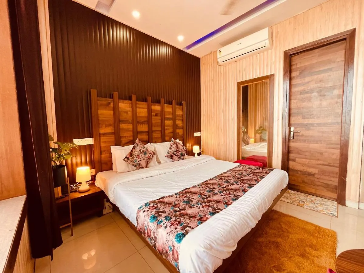 The Starlet Prime, A Hidden Peaceful Stay Chandigarh 4*,