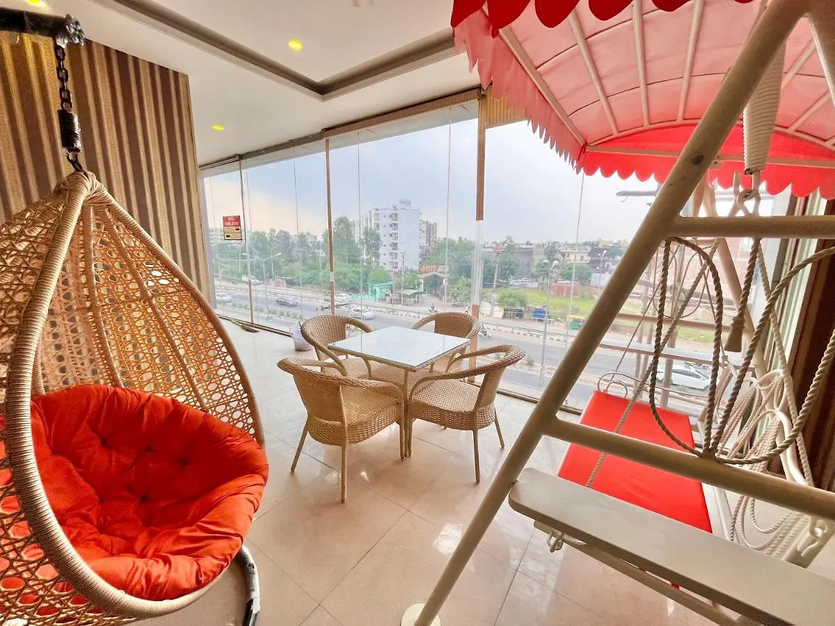 Hotel The Starlet Prime, A Hidden Peaceful Stay Chandigarh