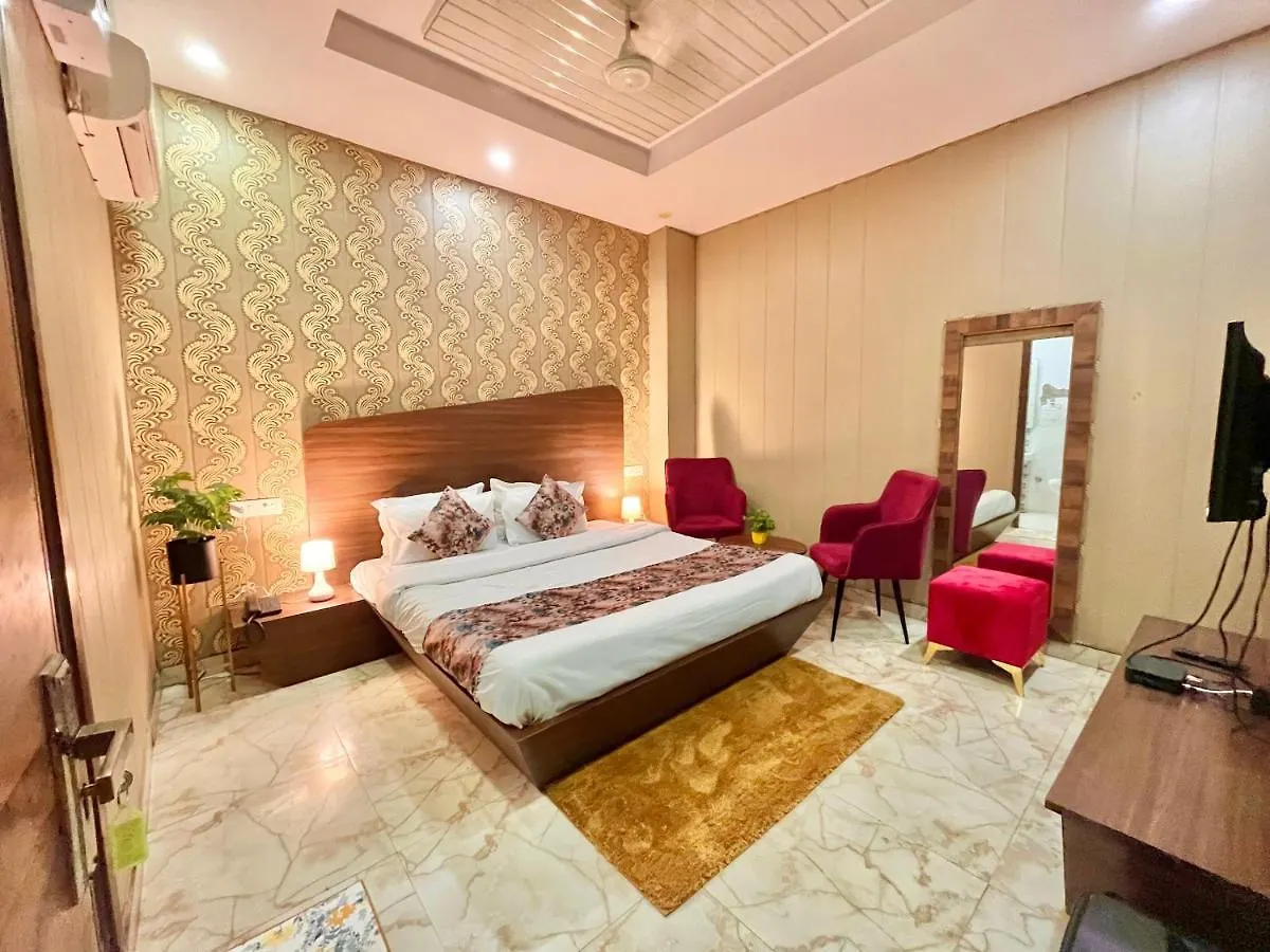 The Starlet Prime, A Hidden Peaceful Stay Chandīgarh 4*,  インド